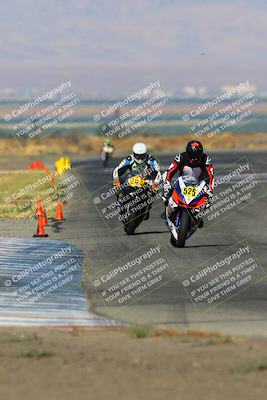 media/Aug-13-2023-CRA (Sun) [[1cfc37a6fb]]/Race 3 600 Superbike/Race/